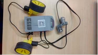 LED to port P1, Left LED to port P2